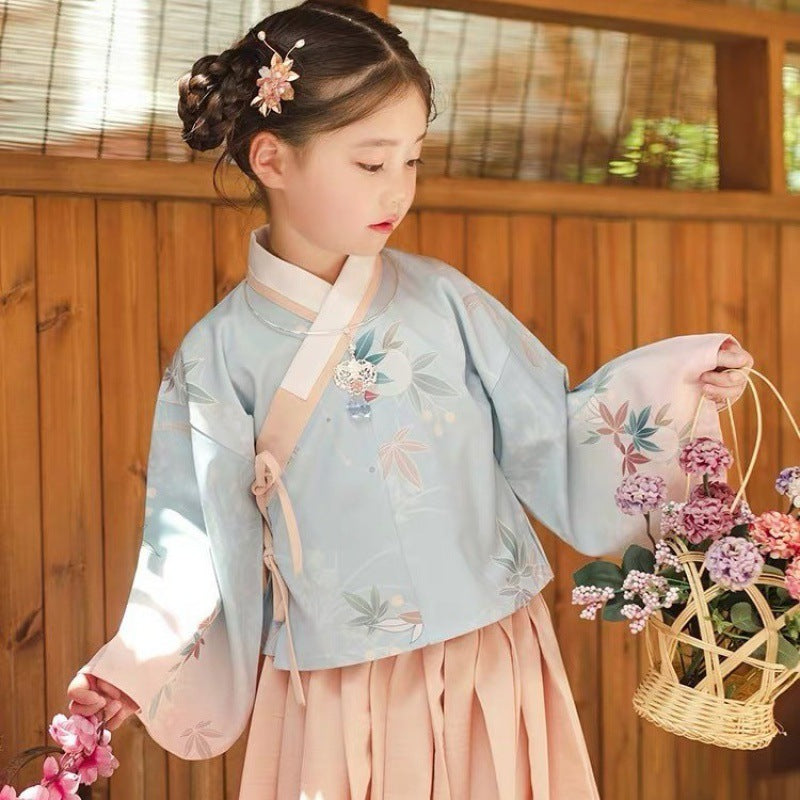 Emerging Chic ⅭⅭ Ⅹ